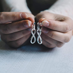 Eleganti Orecchini Lunghi a Nodo Infinito per Donne, Gioielli di Moda Romantici - Product Image 2