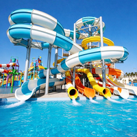 Toboggan aquatique en spirale en fibre de verre personnalisé pour les parcs d'attractions, adapté aux enfants et aux adultes