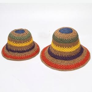 Sombrero de Paja Tejido <span class=keywords><strong>a</strong></span> <span class=keywords><strong>Crochet</strong></span> para Mujer, <span class=keywords><strong>Visera</strong></span> de Paja <span class=keywords><strong>con</strong></span> Rayas de Colores del Arcoíris, Plegable, Tipo Bucket, para Playa y Protección Solar - Product Image 5