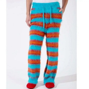 Pantalones de punto de mohair personalizados OEM y ODM para hombre, pantalones de punto sueltos, pantalones de punto peludos de otoño, cintura elástica, corte acampanado, camuflaje, cintura media, casual - Product Image 4