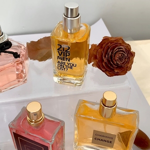 Colonia en Spray para Hombre con Aroma Amaderado de 30 ml, Bajo MOQ, Ecológica, Natural, de Larga Duración y Alta Calidad, EDP - Product Image 3