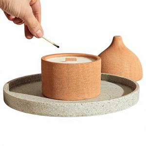 Vases à bougies cylindriques en terre cuite faits à la main, élégants et rustiques, pour salon, chambre et table de Noël - Product Image 1