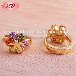 2018 de moda 18 K chapado en oro de latón diseño de la joyería de traje de oreja manguito aretes para mujer - Product Image 2