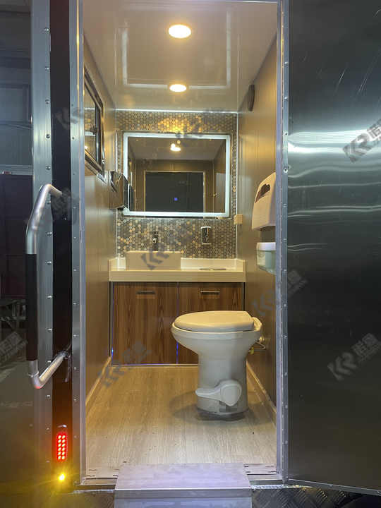 Mobile Kitchen with Toilet Trailer Luxury Plastic for Sale Price
