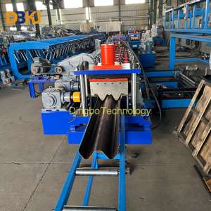 Machine de formage de <span class=keywords><strong>garde</strong></span>-<span class=keywords><strong>corps</strong></span> d'autoroute Dingbo, machine de fabrication de <span class=keywords><strong>garde</strong></span>-<span class=keywords><strong>corps</strong></span> en acier galvanisé de 1 à 3 mm, prix plus bas et meilleure qualité - Product Image 6