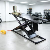 Table élévatrice pour moto TFAUTENF, 450 kg, commande pneumatique, pour le nettoyage et l'entretien des motos en atelier