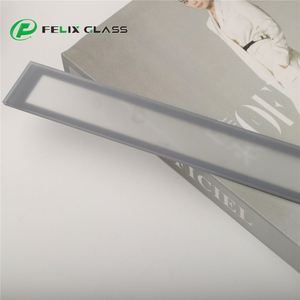 Felix Glass - Fabrication sur mesure de verre trempé en bande avec impression sérigraphique pour éclairage LED mural - Product Image 4