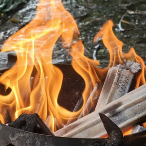 Barbacoa de carbón Binchotan de eucalipto de grado fino japonés de calidad superior hecha en Vietnam - Product Image 1