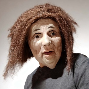 Masque intégral en latex réaliste de femme âgée plissée avec cheveux blancs/marron désordonnés - Accessoire tendance pour fête d'Halloween, mascarade, cosplay pour 18 ans et plus - Product Image 6
