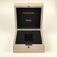 Boîte à montre en bois contreplaqué cousue avec doublure en mousse noire personnalisée, surface supérieure imprimée, fermeture à pression pour l'emballage et la présentation de montres de luxe