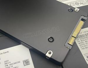 PM9A3 2.5" 1.9TB SSD (PCIe Gen4) MZ-QL21T90 - Product Image 3