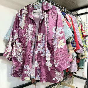 Vêtements d'occasion en vrac Old People Silk Top Mama Blouse Used Uk Balles - Product Image 2