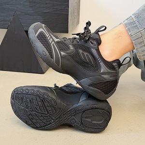 Sneakers en mesh style rétro, imprimé comic, lacets, chaussures de course décontractées avec semelle intermédiaire EVA et semelle extérieure en caoutchouc pour hommes et femmes - Product Image 1