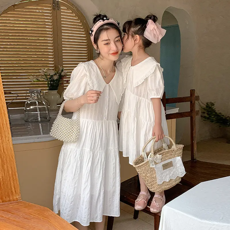 Váy trắng mẹ và bé gái váy mùa hè Ngắn Tay Áo cotton quần áo CHA mẹ-con