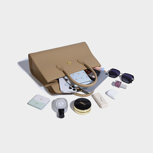 <span class=keywords><strong>Sac</strong></span> fourre-tout en PU pour <span class=keywords><strong>femme</strong></span>, nouveau <span class=keywords><strong>style</strong></span> 2026, mallette à <span class=keywords><strong>main</strong></span> grande capacité, pour le trajet quotidien, haut de gamme, décontracté, tendance, polyvalent - Product Image 4