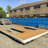 Dock flottant gonflable en PVC en forme de E pour jet ski, bateau et yacht, idéal pour les loisirs aquatiques en extérieur