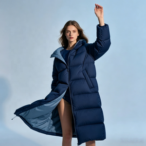 Parka Imbottito Personalizzato ODM per Donna, 90% <span class=keywords><strong>Piumino</strong></span> d'Oca Bianco, Cappotto OEM Blu Navy Lungo con Cappuccio, Caldo e Antivento per l'Inverno - Product Image 1