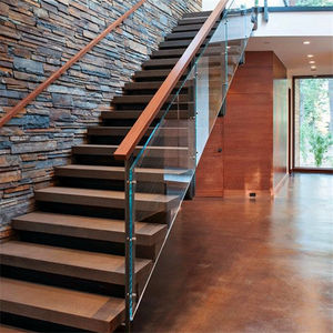 גרם מדרגות עץ צף עם נחיתה גדולה - Product Image 3