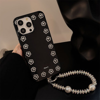 Fleur en perles argentées 3D adaptée pour coque de téléphone Apple 18promax, iPhone 17, cordon pour iPhone 13, coque souple en métal pour iPhone 11, coque souple pour iPhone 12