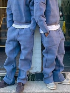 Pullover Personalizzato di Alta Qualità da Uomo, Felpa Corta con Cappuccio Oversize a Grammatura Elevata 500gsm, Completo Invernale - Product Image 2