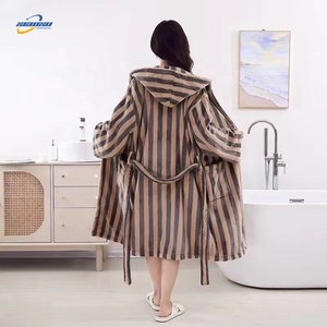 Retro Knee Length Dressing Gown Wholesale Knee Length Bath Robes Hooded <strong>Green</strong> Stripe Winter Home Good Absorption <strong>Bathrobe</strong> - Product Image 2