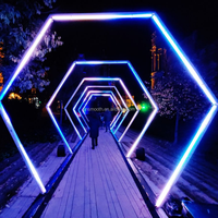 Arche lumineuse hexagonale multicolore SMOOTH pour allée, tunnel lumineux LED pour entrée de mariage, ornement de scène pour fête d'anniversaire