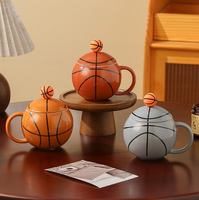 Tasse à café de basketball 420 ml - Résistante aux hautes températures, compatible micro-ondes, souvenir sportif avec couvercle et poignée pour garçons, cadeau en céramique