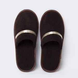 Pantuflas Desechables de Felpa de Coral para Hotel, Spa, Invitados de <span class=keywords><strong>Boda</strong></span>, Color Rosa Marrón, Interior, EVA, con Cinta, Ligeras para Verano/<span class=keywords><strong>Invierno</strong></span> - Product Image 6