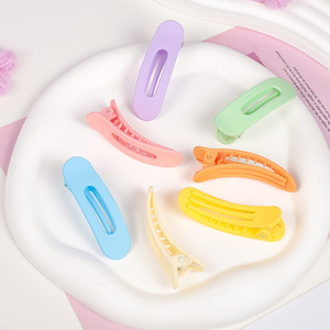 <b>Macaron</b> Colored Hollow Oval Duckbill Hair Clips 12 Cm Lightweight For Daily Use - Product Image 2