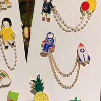 Badges de revers personnalisés en gros : Créez votre propre logo, nom, chapeau, épingles en métal émaillé souple ou dur pour vêtements