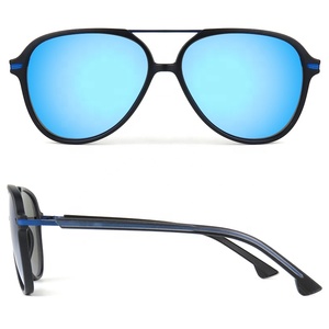 2020 nuevo diseño ligero de logotipo personalizado azul de los hombres gafas de sol polarizadas - Product Image 1