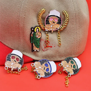 Grosir Pin Topi Enamel Logam Gaya Hip-hop Pantai Barat Kartun Meksiko dan Hiasan Rantai Dadu yang Sedang Laris - Product Image 3
