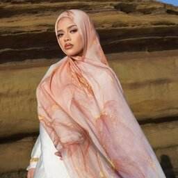 Nouveau respirant doux modal imprimé Turban dame traditionnel musulman Hijab écharpe châle avec conception de blocage des couleurs pour les femmes - Product Image 4