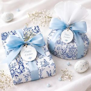 Papel de regalo de Pascua con diseño de conejo y huevo en azul, impresión a doble cara con puntos azules, personalizable. - Product Image 1