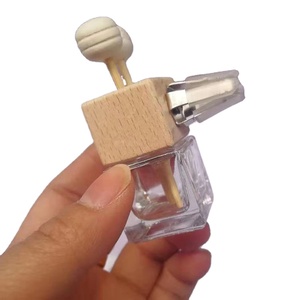 Bouteille de diffuseur d'huile essentielle de parfum rechargeable avec Clip de ventilation de voiture en verre vide de LOGO personnalisé - Product Image 1