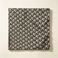 Kain katun 100% berkualitas tinggi yang dapat disesuaikan, latar belakang hitam dengan motif bunga kuning, cocok untuk pakaian.