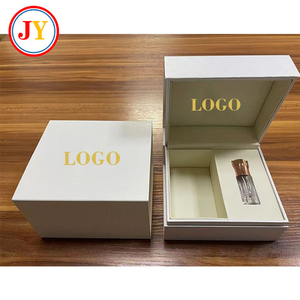 Caja de perfume de madera personalizada directa de fábrica con forro de cuero blanco, logotipo personalizado, empaque de perfume de lujo para hombre y mujer - Product Image 6