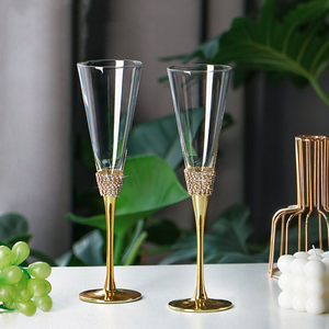 Gobelet en verre cristal diamant de luxe créatif <span class=keywords><strong>Flûte</strong></span> de haute qualité pour la maison Cocktail vin Logo <span class=keywords><strong>personnalisable</strong></span> Ensemble Highball classique - Product Image 1