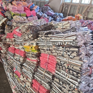 Rimanenze di Tessuto Stampato in Poliestere 100% <span class=keywords><strong>a</strong></span> Spina di Pesce, Ecologico, Grado C, per Lenzuola - Product Image 2