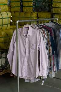 MS01 <span class=keywords><strong>Ropa</strong></span> Usada para Hombre en Buen Estado a Precio Económico, Camisas <span class=keywords><strong>de</strong></span> Manga Larga/Corta, <span class=keywords><strong>Ropa</strong></span> Mixta al por Mayor, Verano, Muy Limpia y Ordenada - Product Image 6