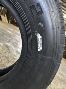 Pneu Radial LCH T-REX pour Camion et Bus, Tout Acier 265/70R16, Prix de Gros Abordable, Pneu de Direction et Toutes Positions pour Remorque de Camion - Product Image 1