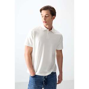 Camiseta Básica con Cuello Polo para Hombre Air Jones, Corte Holgado, Mezcla de Algodón Grueso y Suave, Color Crema, Modelo 88381 - Product Image 2