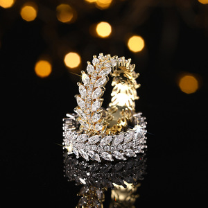 Anello con Design a Foglia, Stile Fascia Completa, per Donne - Product Image 6