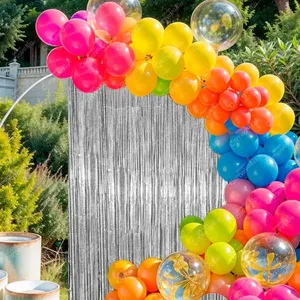 2 tende in carta metallizzata argento per decorazioni per feste - Product Image 3