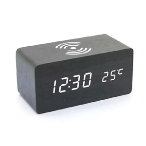 Reloj despertador digital LED de madera, dispositivo de mesa con carga inalámbrica para teléfono, regalo promocional, logo personalizado, nuevo diseño de escritorio - Product Image 5
