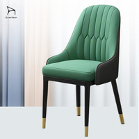 Chaises de salle à manger en cuir en gros, dossier haut, pieds en métal, chaise de bureau en fer pour hôtel, mobilier domestique beige gris, luxe léger et simple