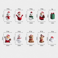 Vente en gros d'ornements de Noël en résine assortis, figurines de Père Noël, bonhomme de neige, renne, ours pour la décoration de la maison, artisanat DIY