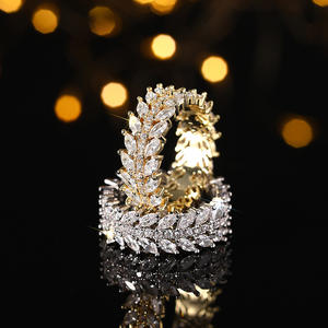 Elegante Brazalete de Cristal con Flores, Chapado en Oro de 18K, Joyería de Boda para Mujer, Brazaletes con Engaste de Cristales de Imitación - Product Image 6