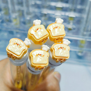 Brosse à <span class=keywords><strong>cils</strong></span> tubulaire mignonne en forme de hamburger - Brosse à <span class=keywords><strong>cils</strong></span> portable anti-poussière à tube unique avec accents en strass, outil de maquillage pour <span class=keywords><strong>sourcils</strong></span> - Product Image 5