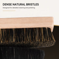 Brosse de nettoyage pour voiture en poils de porc avec manche en bois de bonne qualité, idéale pour le nettoyage automobile (OEM)